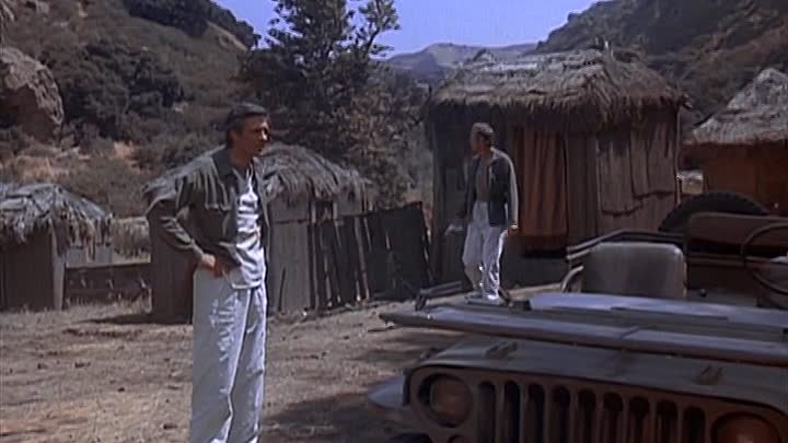 ⁣MASH S07E15 - B J Papa San