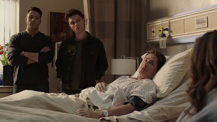 ⁣9-1-1 Lone Star S04E14 J'accuse 1080p DSNP WEB-DL DD 5 1 H 264-playWEB