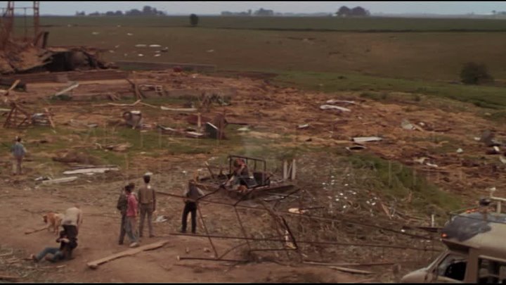 ⁣Twister 1996 1080p BluRay x264-OFT