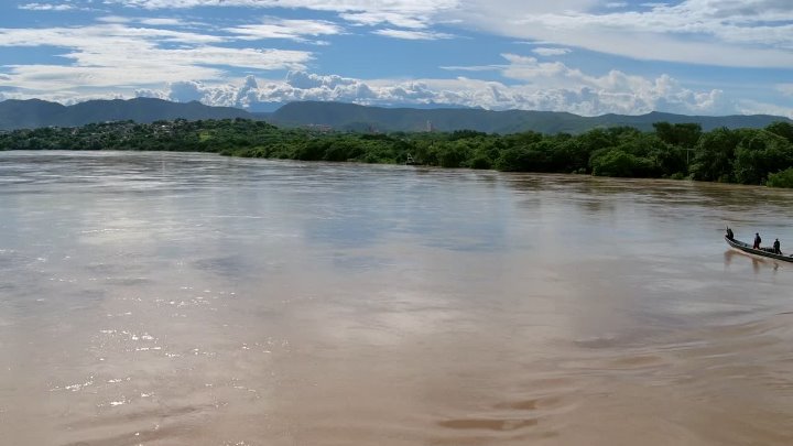 ⁣Narcos (2015) S01-S03 (1080p BluRay x265 10bit EAC3 5 1 Celdra)