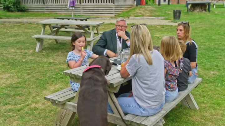 ⁣Dogs Behaving Very Badly S08E07 1080p WEB H264-CBFM