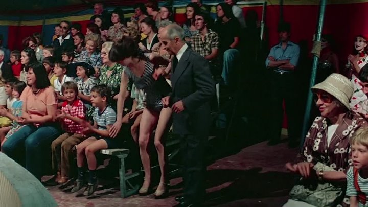 ⁣L Aile Ou La Cuisse-The Wing or the Thigh (1976) 1080p BluRay x264 -ITA-