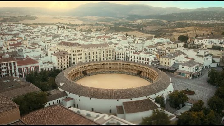 ⁣Agatha Christies Seven Dials S1 E1 ∙ Bundle of Love