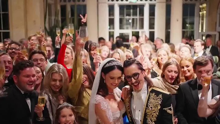 ⁣Ladies Of London -New Reign S01E02