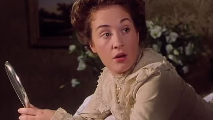 ⁣Berkeley Square 05 - A Pocket Full of Posies