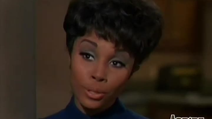 ⁣Julia E26 - Home of the Braves