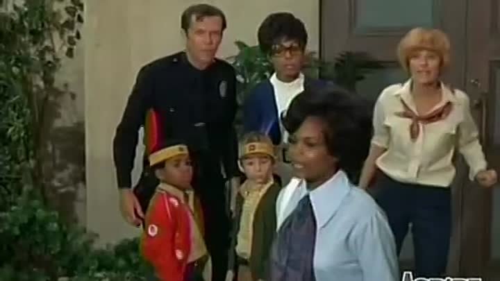 ⁣Julia E38 - Tie Wolf