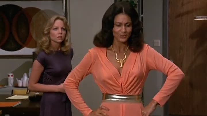 ⁣Tabitha [S1E8] Tabitha's Triangle