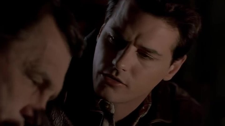 ⁣Due South - S03E01 - Burning Down The House