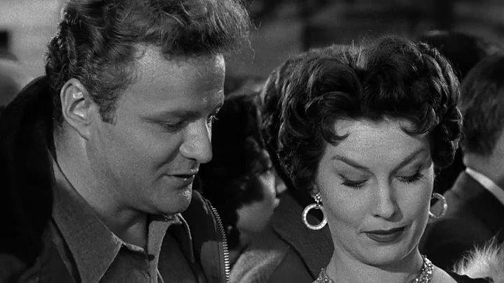 ⁣5 Against The House (1955) [720p] -Guy Madison, Kim Novak, Brian Keith