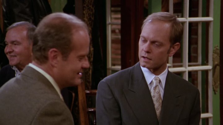 ⁣Frasier [S10E17] (1080p) Kenny on the Couch