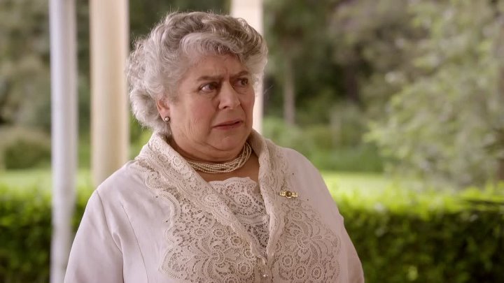 ⁣Miss Fishers Murder Mysteries S01E12 - Murder in the Dark