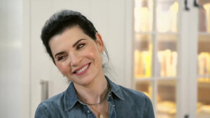 ⁣Be My Guest with Ina Garten S01E01 Julianna Marguiles