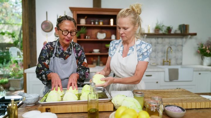 ⁣Pamelas Cooking With Love [S01E03] (1080p)