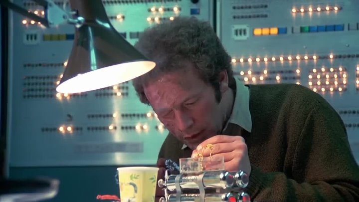 ⁣Wonder Woman [S03E24] Phantom Of The Roller Coaster Part 2 (1980) (720p) [HEVCx265]