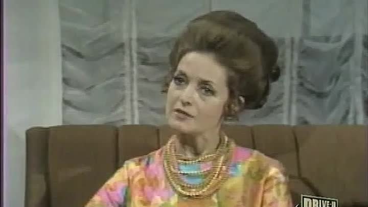 Strange Paradise - Episode 09