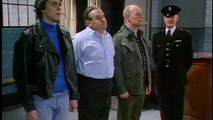 ⁣Porridge [S01E01] New Faces, Old Hands (1974) [DVDRip x265]