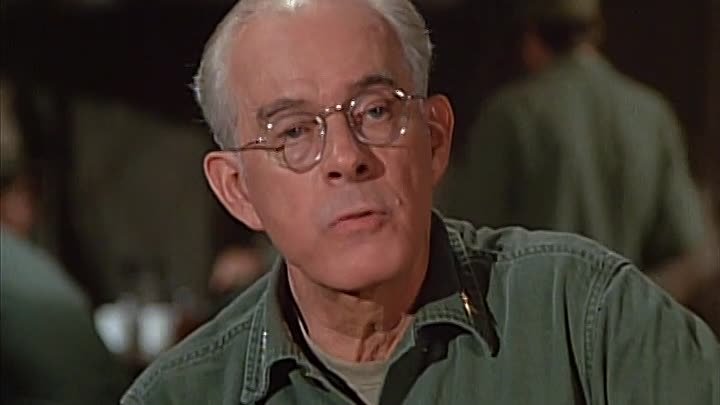 ⁣M*A*S*H S04E12 - Soldier of the Month