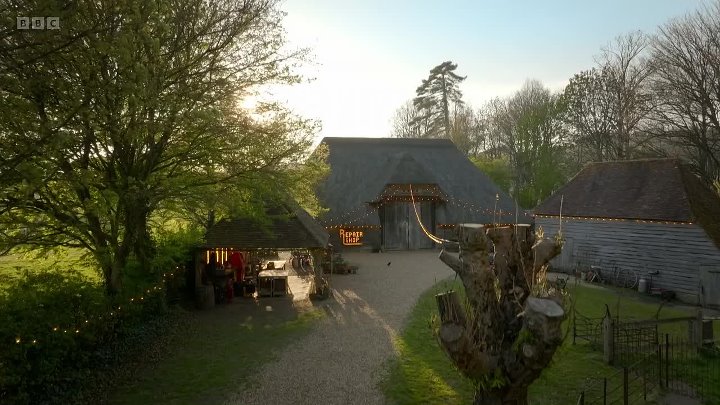 ⁣The Repair Shop S14E17 VE Day Special 1080p WEBRip x264-CBFM