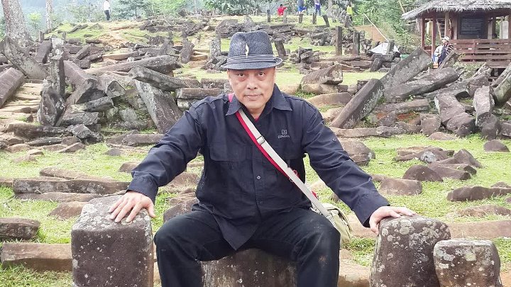 ⁣The UnXplained S08E06 Mighty Kingdoms Unearthed 1080p HULU WEB-DL AAC2 0 H 264-RAWR