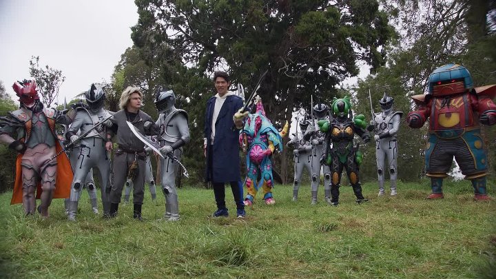 ⁣Power Rangers Cosmic Fury S30 1080p NF WEB-DL AAC+5 1 H 264