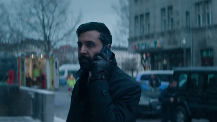 ⁣Hijack S02E07 Contact 1080p WEBRip 10bit DDP5 1 HEVC-d3g