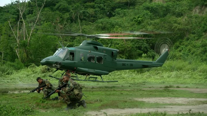 ⁣Narcos (2015) S01-S03 (1080p BluRay x265 10bit EAC3 5 1 Celdra)
