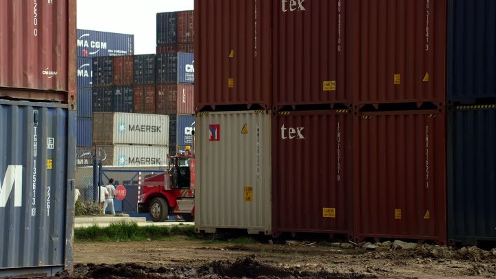 ⁣Narcos (2015) S01-S03 (1080p BluRay x265 10bit EAC3 5 1 Celdra)