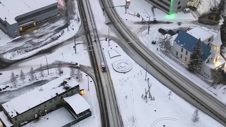 ⁣Alaska State Troopers S09E09 Winter is Coming 1080p HULU WEB-DL AAC2 0 H 264-RAWR