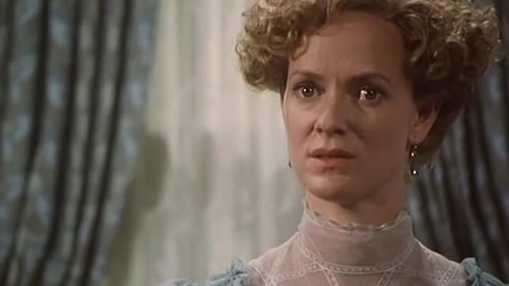 ⁣Berkeley Square 02 - Hide And Seek