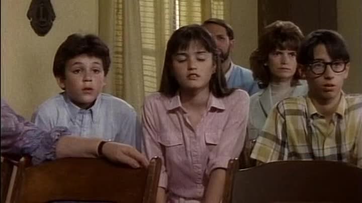 ⁣The Wonder Years [S02E16] Whose Woods Are These?