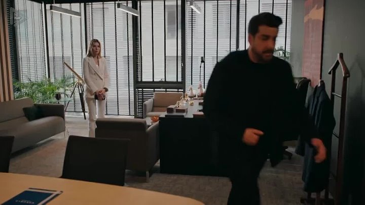 ⁣Stakleni kavez S01E131