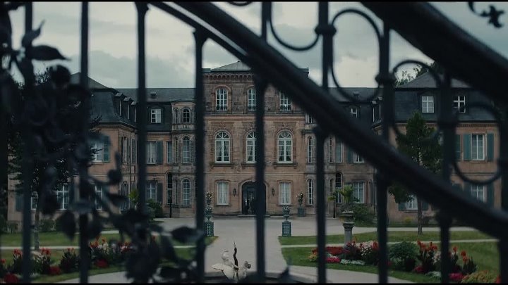 ⁣Die Kaiserin S01E01