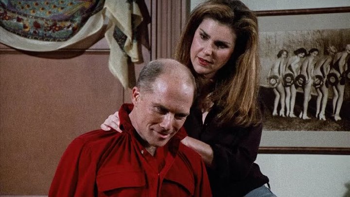 ⁣Frasier [S02E12] (1080p) Roz in the Doghouse
