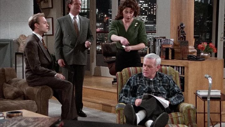 ⁣Frasier [S02E15] (1080p) You Scratch My Book