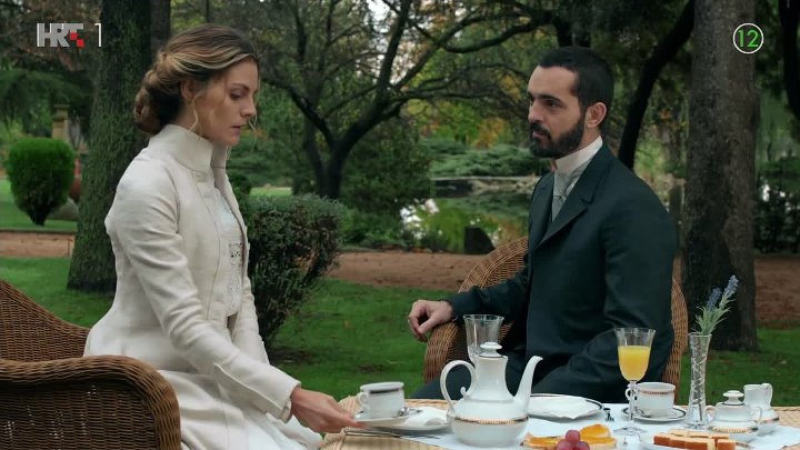 ⁣Gran Hotel S01E12