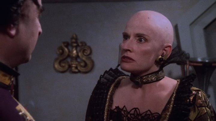 ⁣Babylon 5 [S01E13] Signs and Portents