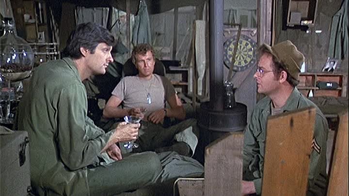 ⁣M*A*S*H S1 E3 ∙ Requiem for a Lightweight