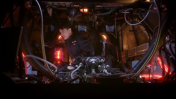 ⁣Doctor Who S01E10 The Doctor Dances