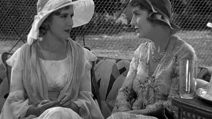 ⁣Waterloo Bridge (1931) (480p) 🌻 Black & White Films