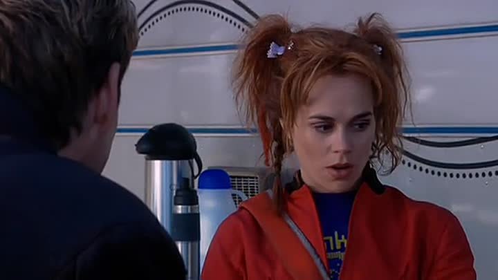 ⁣Earth Final Conflict S04E15 Street Chase