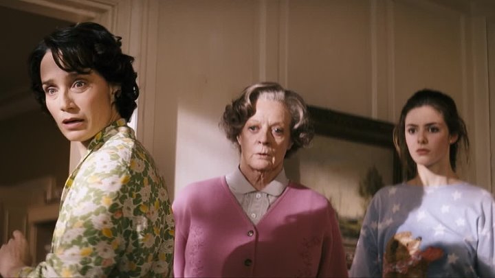 ⁣Keeping Mum (2005) (1080p)🌻 Movies