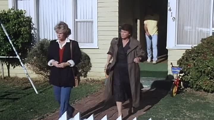 ⁣Cagney & Lacey S05E21 Extradition