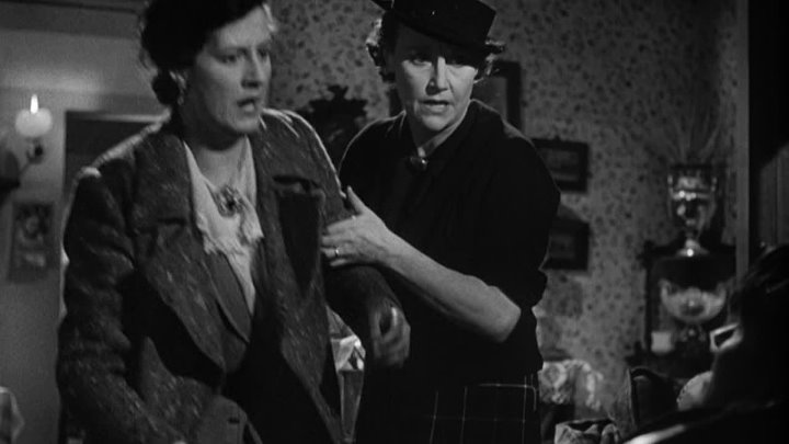 ⁣Odd Man Out (1947) (1080p)🌻 Film Noir