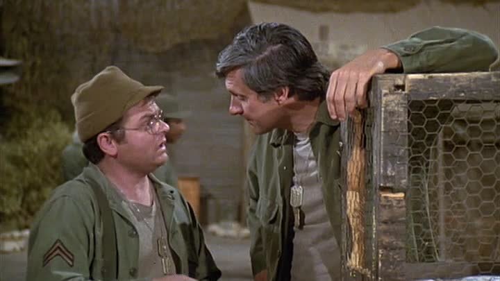 ⁣MASH S06E19 - What's Up Doc