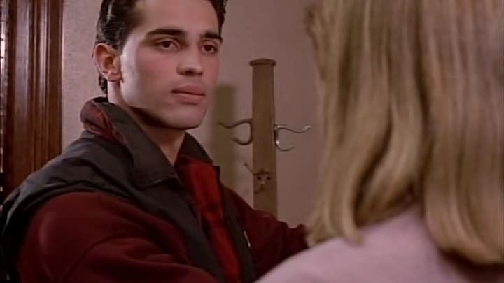 ⁣Beauty and the Beast (1988) [S02E06] 🌹Sticks and Stones