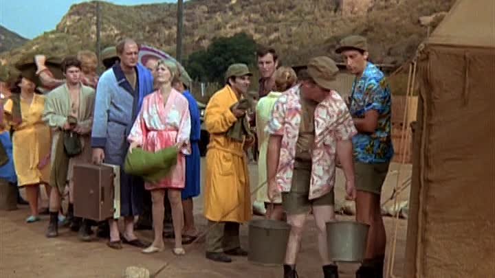 ⁣MASH S07E06 - None like it Hot
