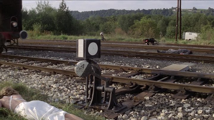 ⁣The Lady Vanishes 1979 1080p BluRay x264 AAC-[YTS BZ]