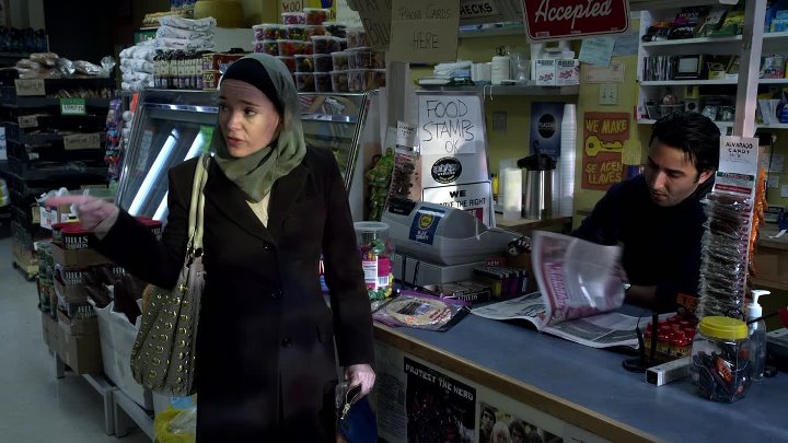 ⁣Shameless US S01E01 Pilot 1080p AMZN WEB-DL DD 5 1 H 264-playWEB