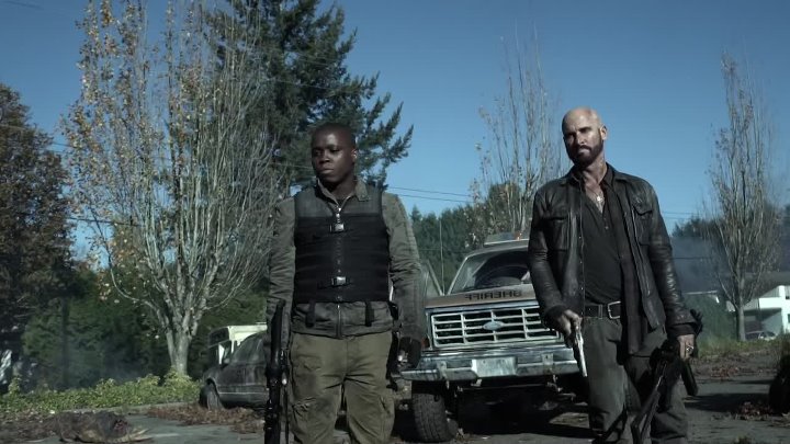 ⁣Falling Skies - Complete Series - Mp4 x264 AC3 1080p